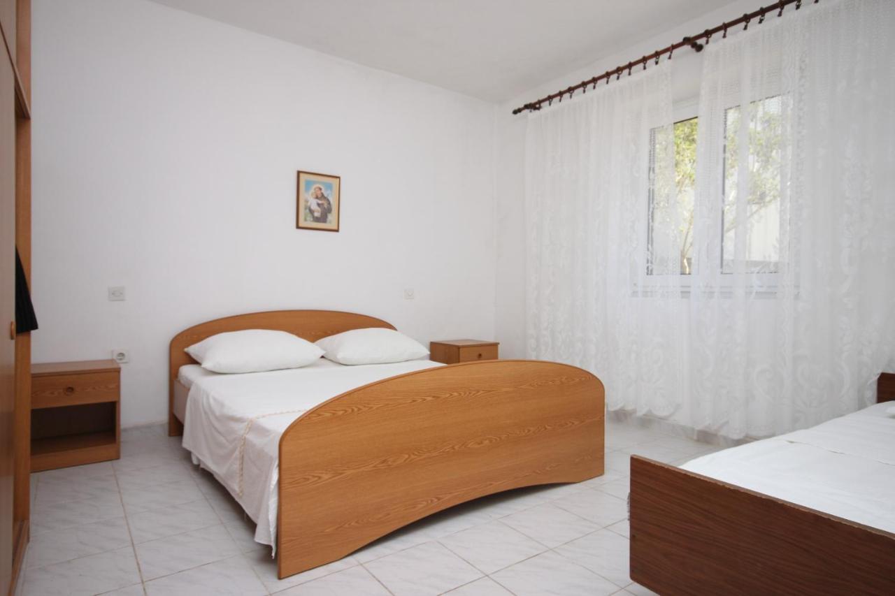Apartments By The Sea Kustici, Pag - 6355 Buitenkant foto